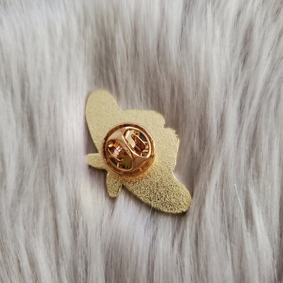 Moth enamel pin - Picture 2 of 2